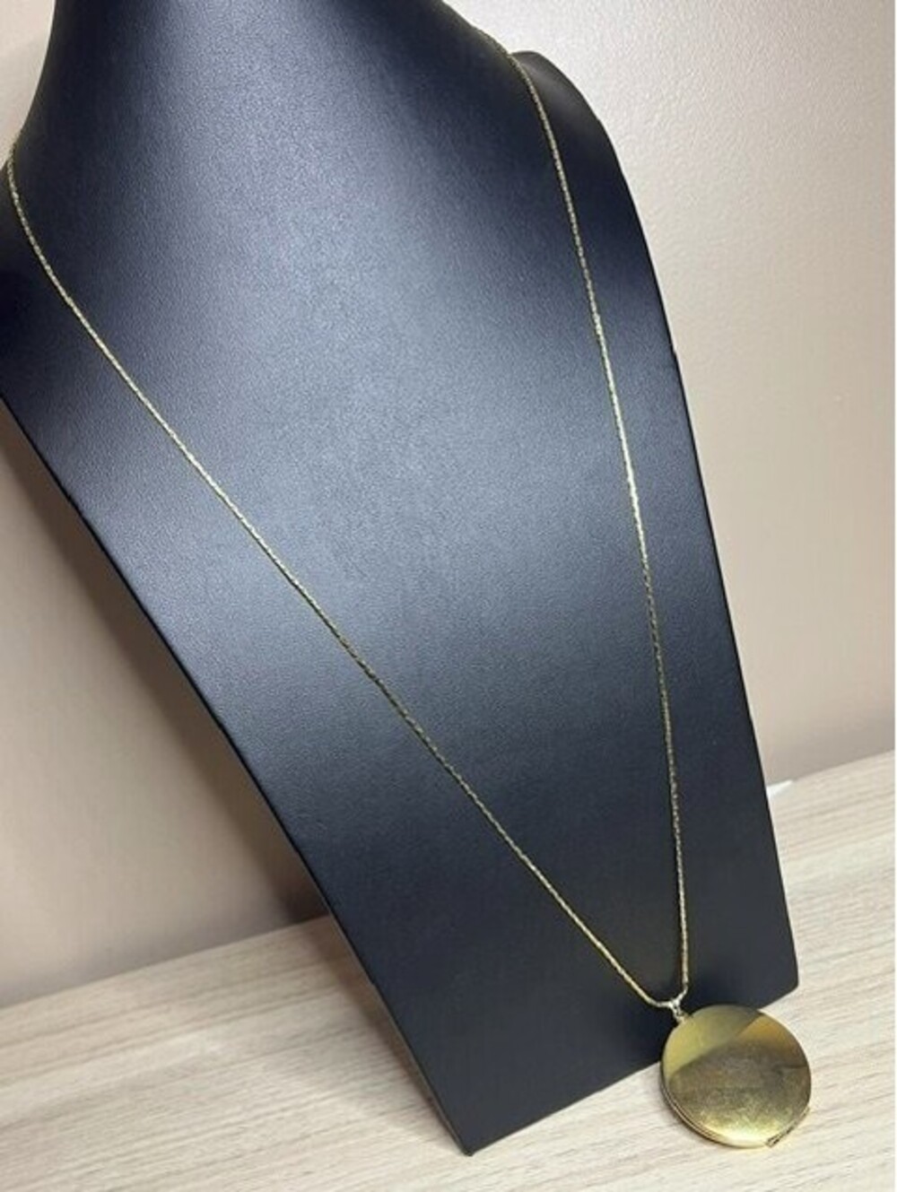 B7300 Napier Locket Necklace 30" Gold Tone Round Photo Vintage Estate